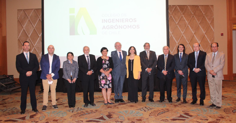 Premiación 2021: Colegio de Ingenieros Agrónomos de Chile destaca labor de profesionales del área