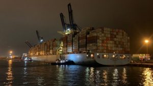 Con más de 2,4 millones de cajas de cerezas chilenas zarpó nave desde San Antonio a Hong Kong
